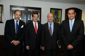 555873_10151875443047450_1625173620_n