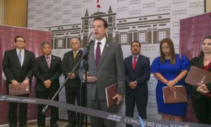 Ito Bisonó viajó a Perú para alzar la voz en defensa de la soberanía dominicana