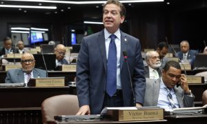 Bisonó alerta gobierno condena país al colapso con situación fronteriza